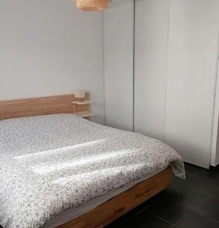 Bright 45m In A Lively Area Nizza