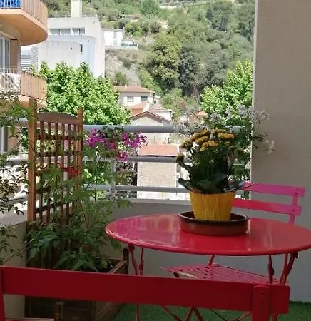 Bright 45m In A Lively Area Appartement *
